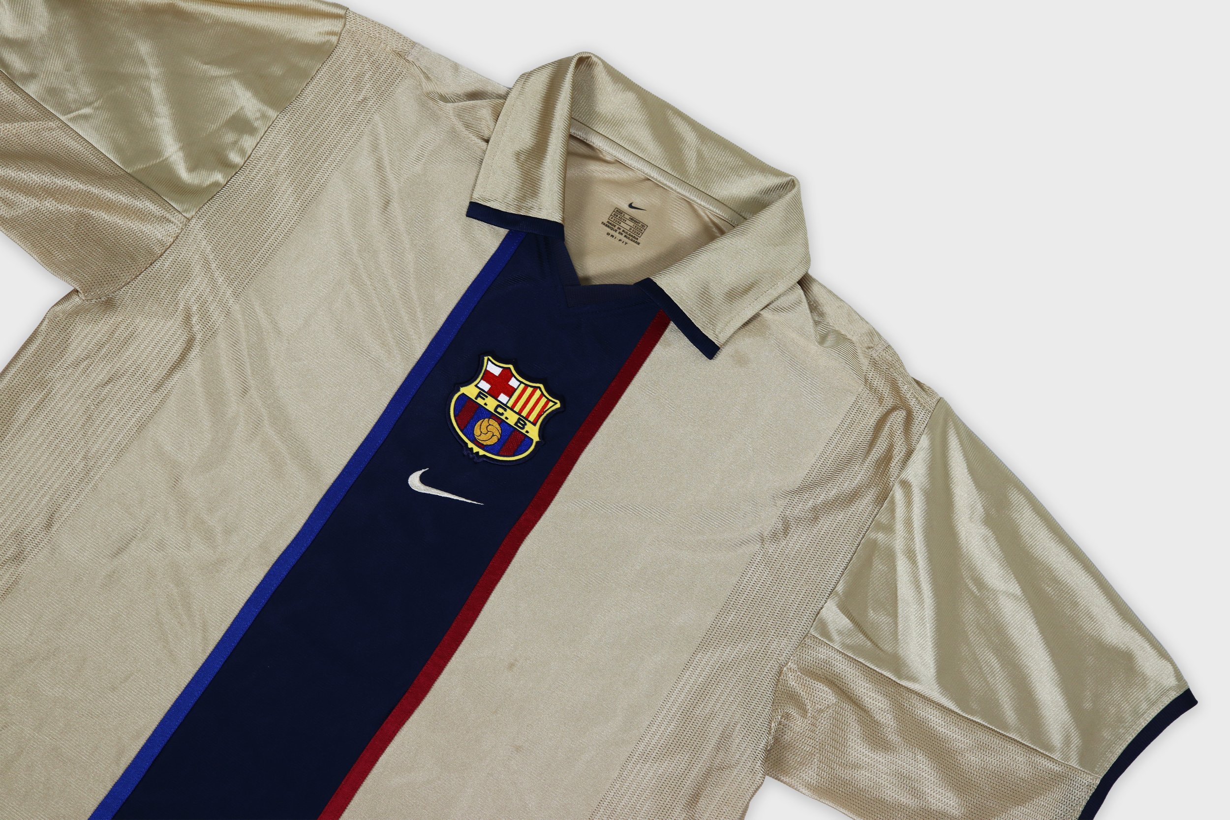 Messi FC Barcelona 2005/06 Away Shirt (M) — FT90